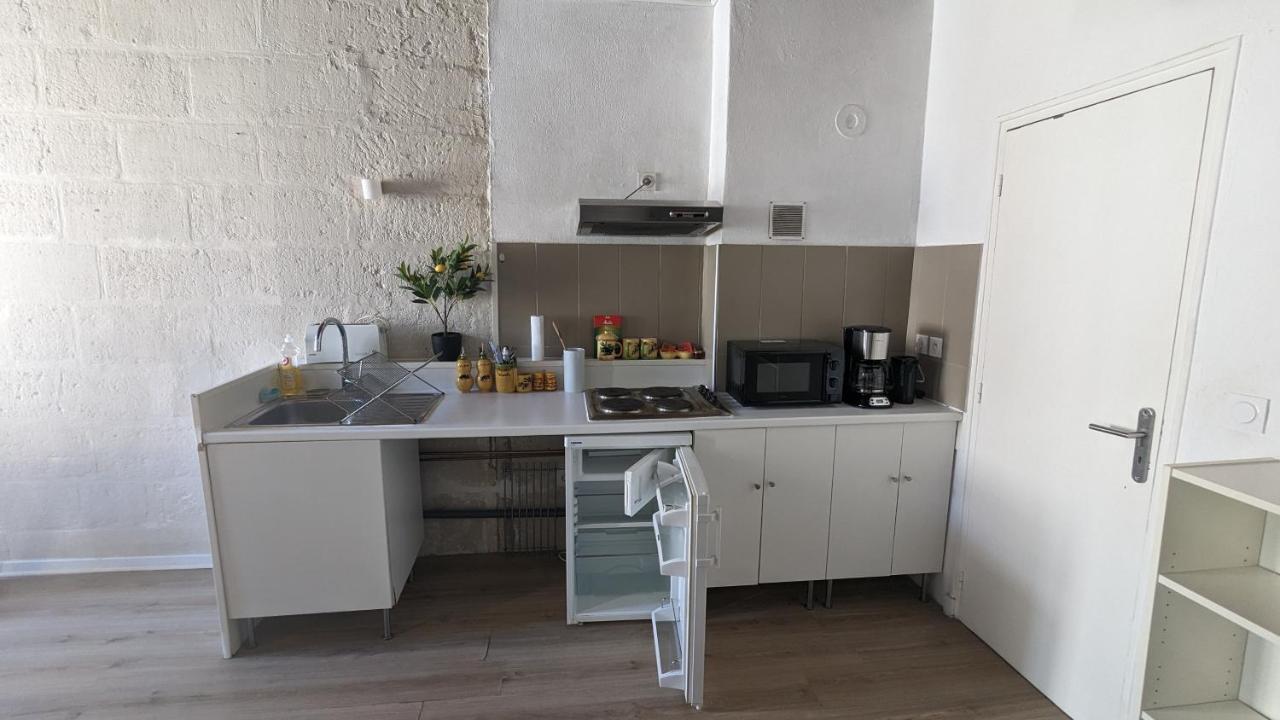 Hypercentre, Place Pie, Residence Amphoux Charmants Appartements Ou Studio Proche De La Gare Parkings Et Palais Des Papes Авиньон Экстерьер фото
